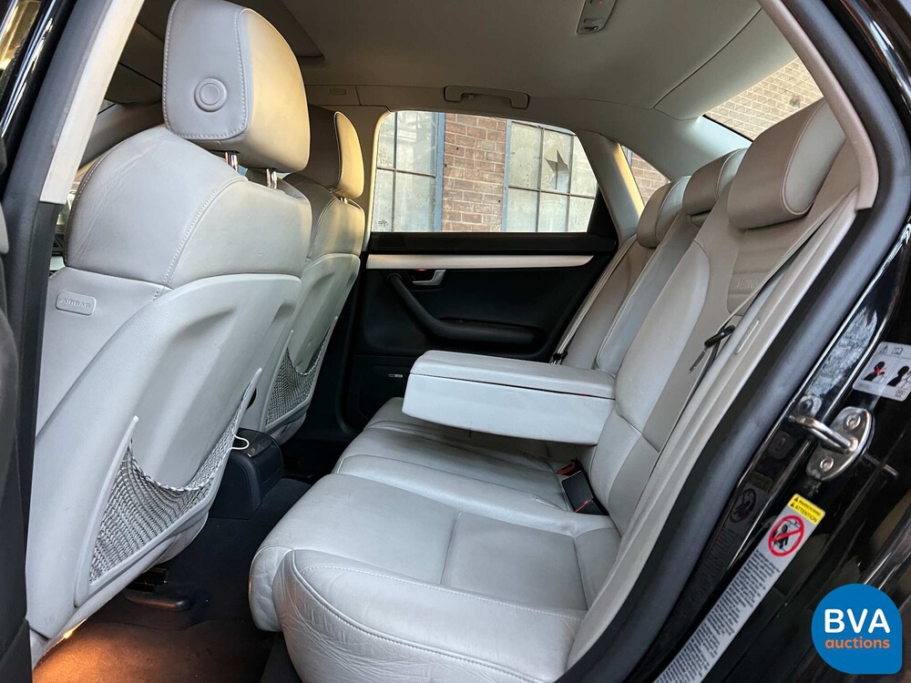 Audi S4 4.2 V8 Quattro ProLine 344pk 2005 -Org. NL-, 97-RB-XH