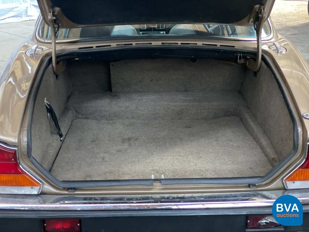 Daimler Double Six 5.3 V12 295pk 1982, 63-TGV-6