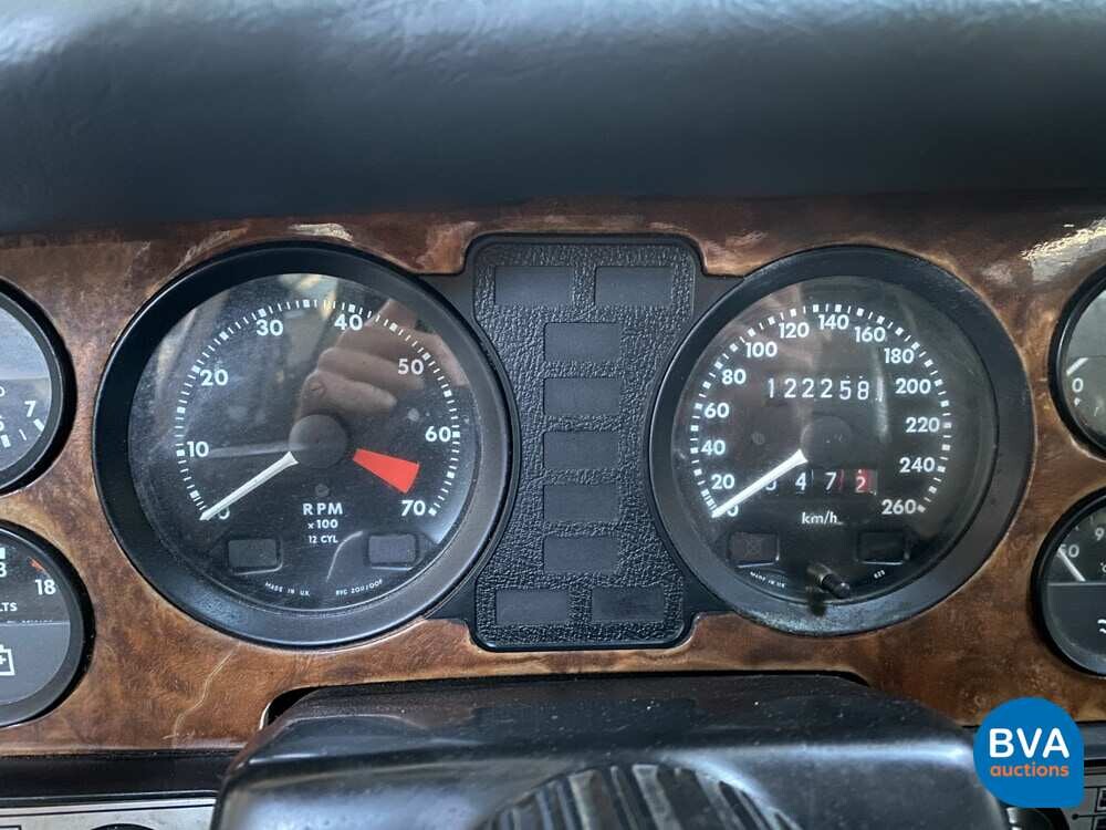 Daimler Double Six 5.3 V12 295pk 1982, 63-TGV-6