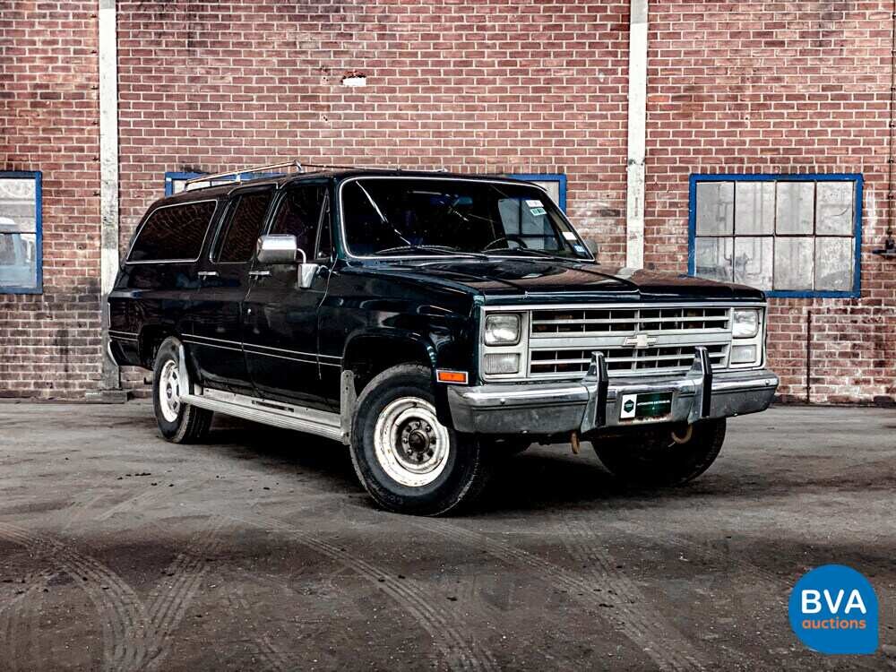 Chevrolet Suburban C2500 180pk 1985