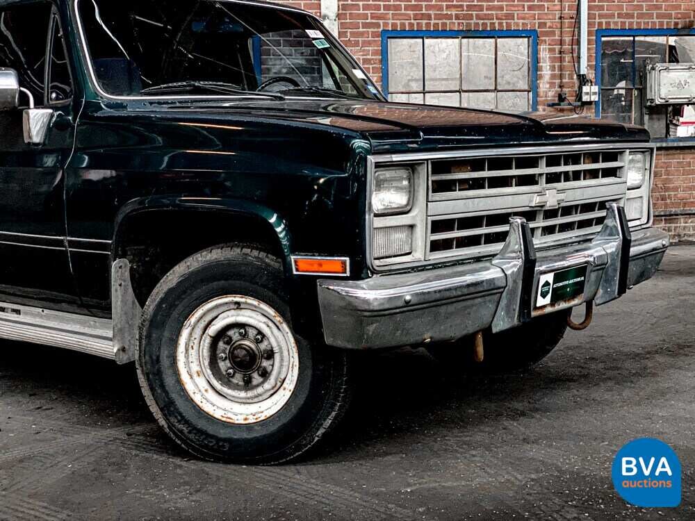 Chevrolet Suburban C2500 180pk 1985