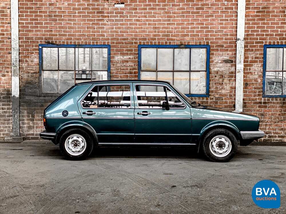 Volkswagen Golf 1 Hatchback 1983, 46-XG-BZ