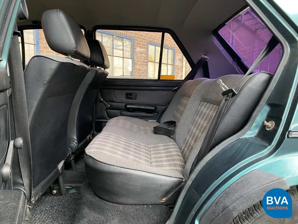 Volkswagen Golf 1 Hatchback 1983, 46-XG-BZ