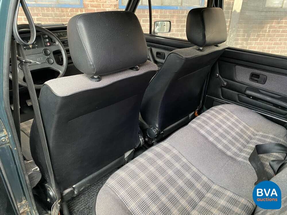 Volkswagen Golf 1 Hatchback 1983, 46-XG-BZ
