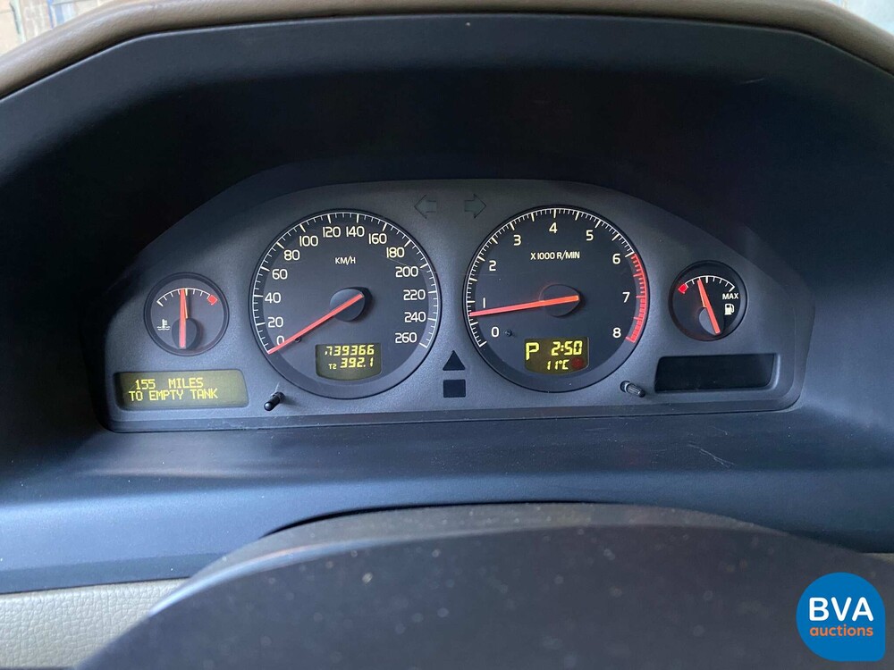 Volvo V70 2.4 AWD Comfort Line 200pk 2001, 22-HNZ-2