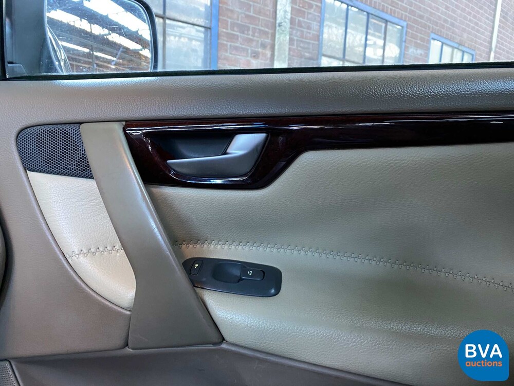 Volvo V70 2.4 AWD Comfort Line 200pk 2001, 22-HNZ-2