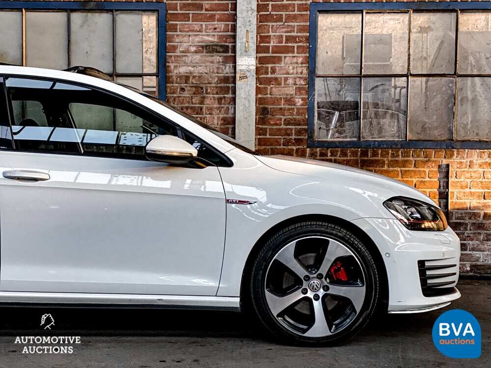 Volkswagen Golf GTI 2.0 TSI 220 PS 2013, P-962-FV.
