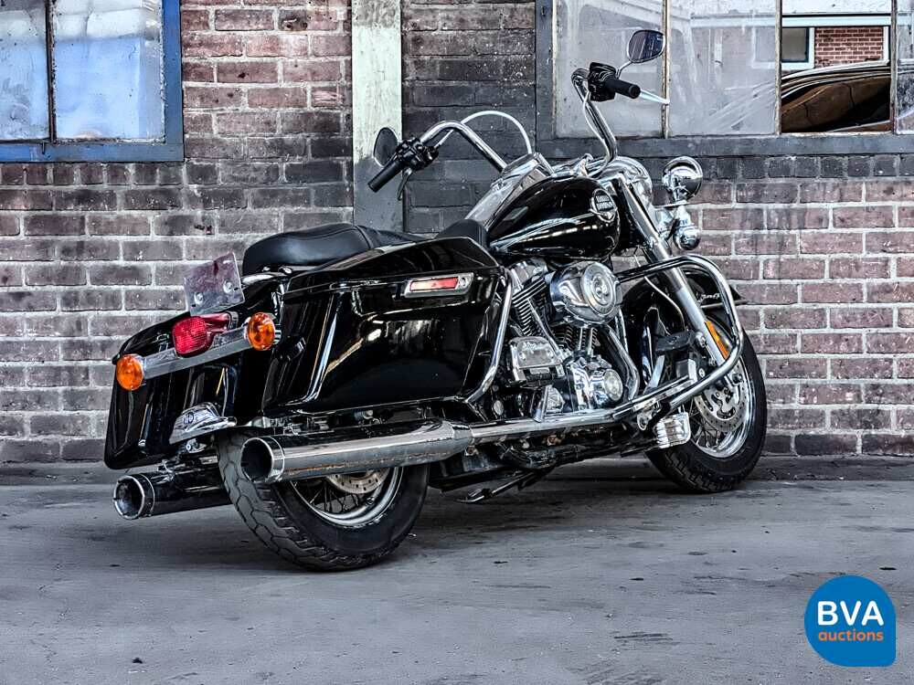 2008er Harley-Davidson Road King FLHRC mit 67 PS.