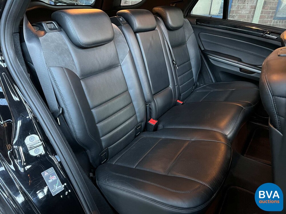 Mercedes-Benz ML63 AMG 510 PS 2010, P-957-FP.