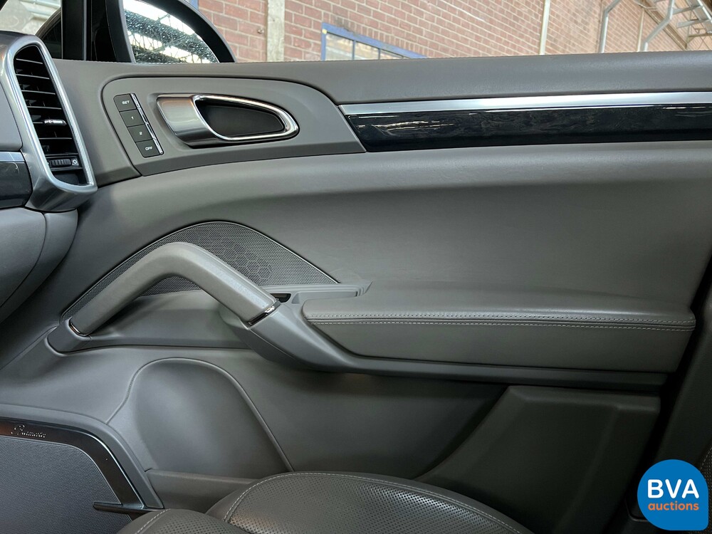 Porsche Cayenne 4.8 Turbo 500 PS 2010, RZ-707-X.