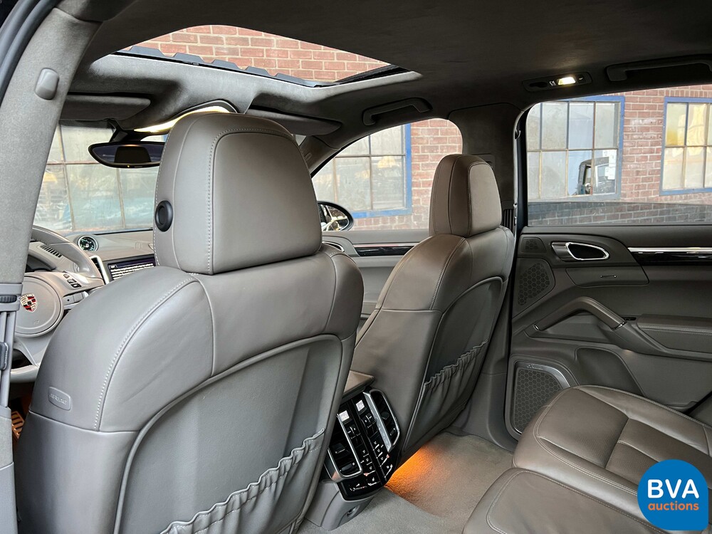 Porsche Cayenne 4.8 Turbo 500 PS 2010, RZ-707-X.