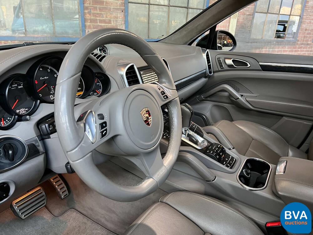 Porsche Cayenne 4.8 Turbo 500 PS 2010, RZ-707-X.