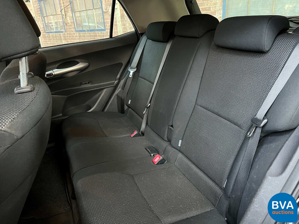 Toyota Auris 1.8 Vollhybrid Dynamisch 136PS 2011 -Org. NL-, 95-PKJ-9.