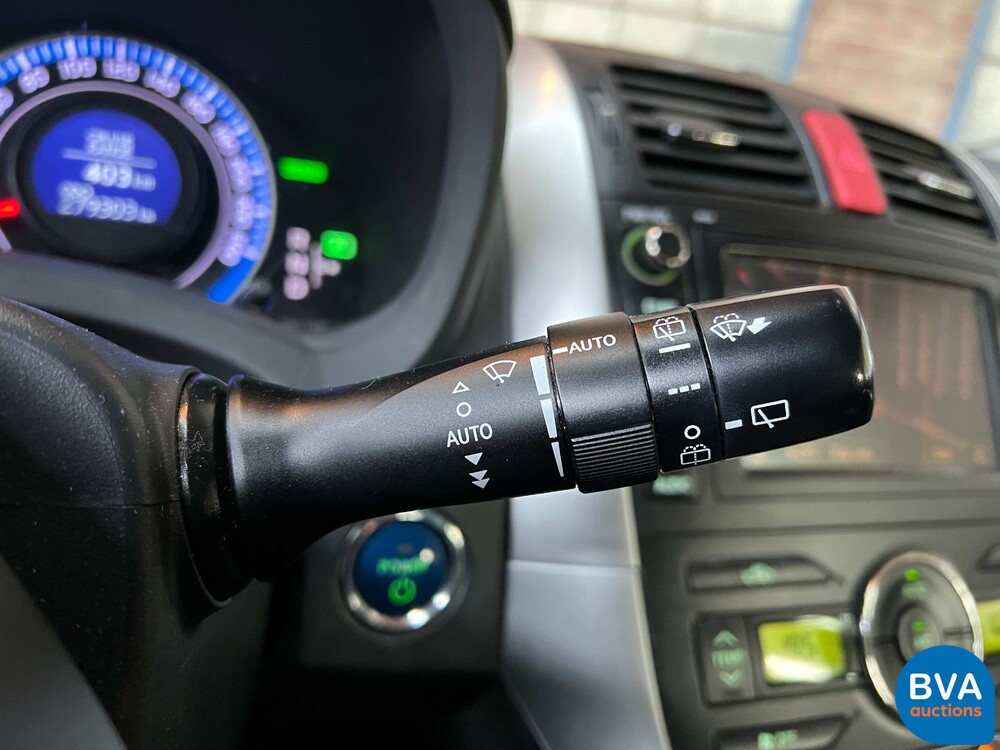 Toyota Auris 1.8 Vollhybrid Dynamisch 136PS 2011 -Org. NL-, 95-PKJ-9.