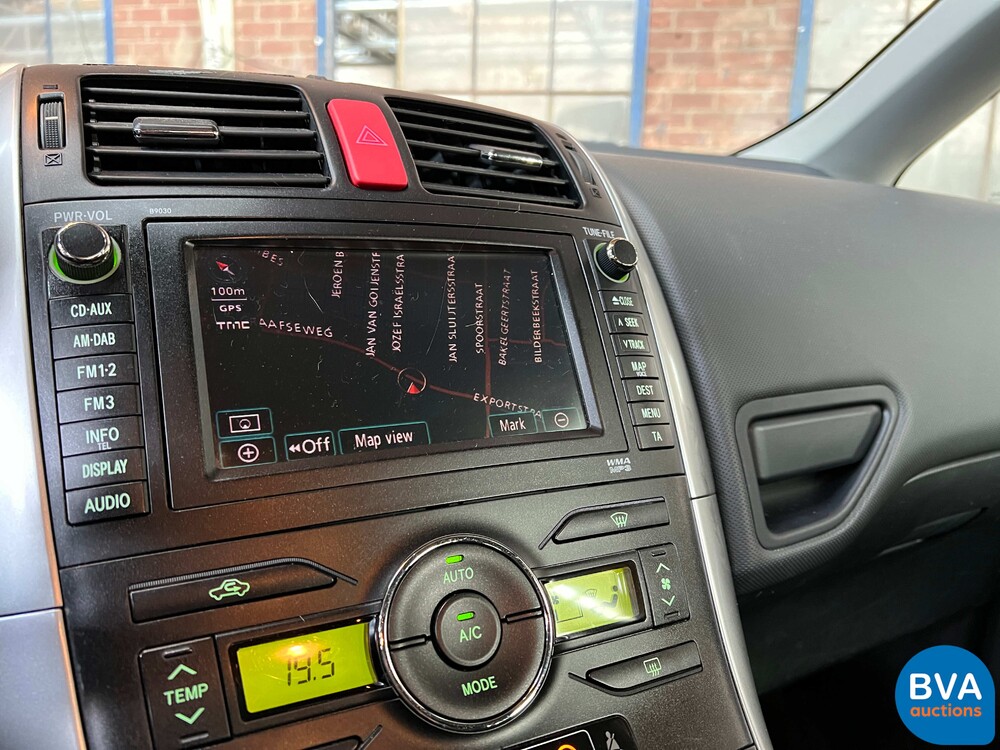 Toyota Auris 1.8 Vollhybrid Dynamisch 136PS 2011 -Org. NL-, 95-PKJ-9.