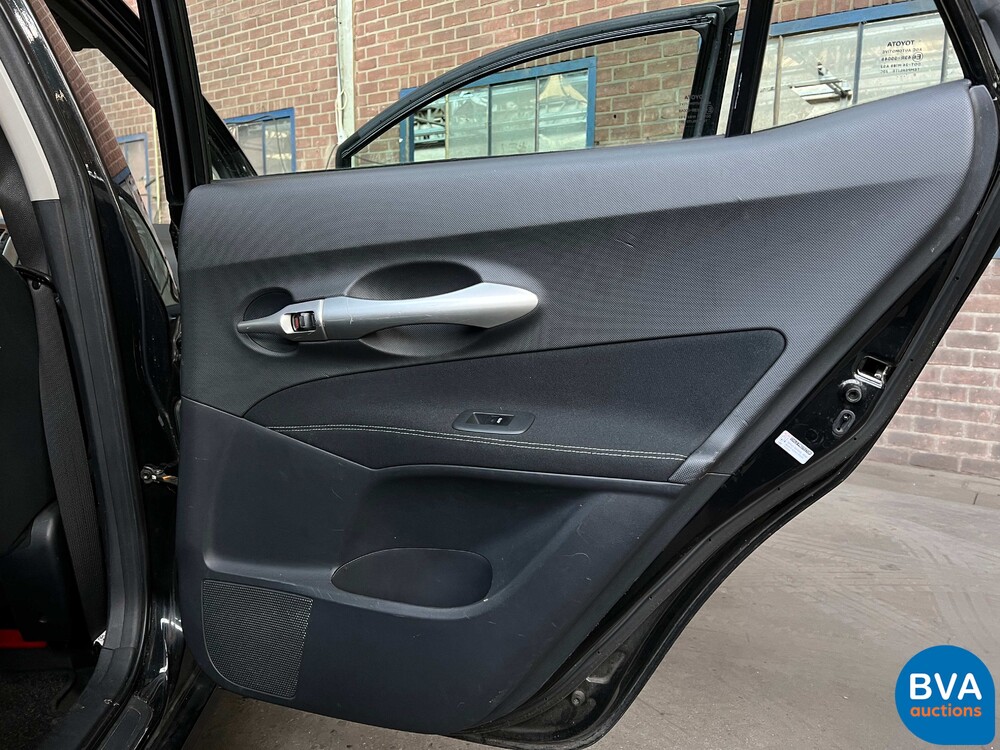 Toyota Auris 1.8 Vollhybrid Dynamisch 136PS 2011 -Org. NL-, 95-PKJ-9.