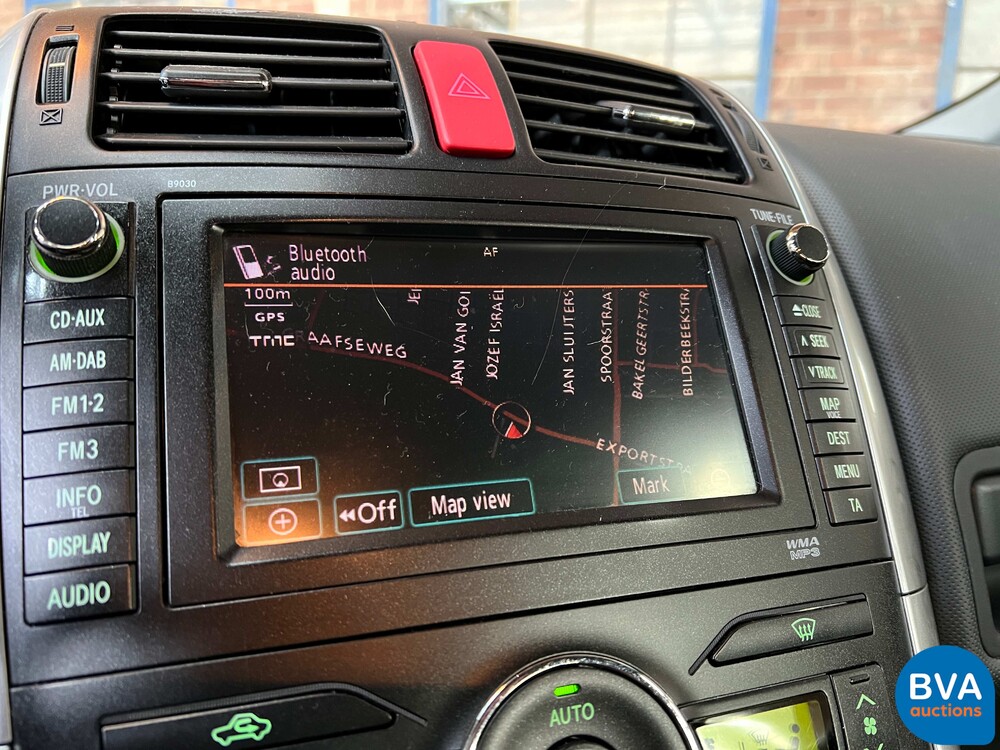 Toyota Auris 1.8 Vollhybrid Dynamisch 136PS 2011 -Org. NL-, 95-PKJ-9.