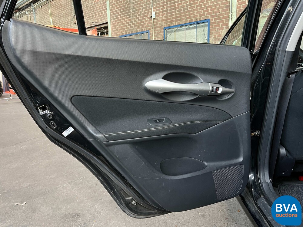 Toyota Auris 1.8 Vollhybrid Dynamisch 136PS 2011 -Org. NL-, 95-PKJ-9.