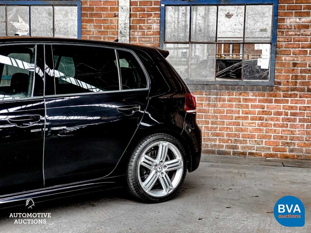 Volkswagen Golf 6R 2.0 4-Motion 271 PS 2011, P-318-BS.