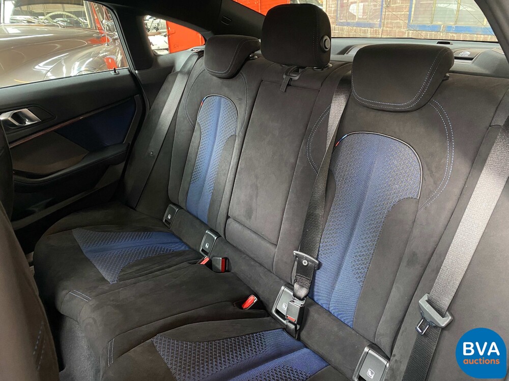 BMW M235i xDrive Gran Coupe M-Sport 2-serie 306pk 2020 -Org. NL-, J-701-LL