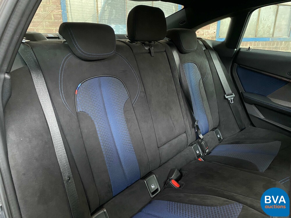 BMW M235i xDrive Gran Coupe M-Sport 2-serie 306pk 2020 -Org. NL-, J-701-LL