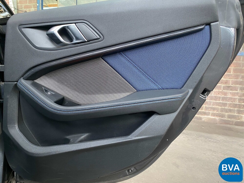 BMW M235i xDrive Gran Coupe M-Sport 2-serie 306pk 2020 -Org. NL-, J-701-LL