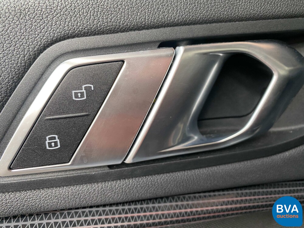 BMW M235i xDrive Gran Coupe M-Sport 2-serie 306pk 2020 -Org. NL-, J-701-LL