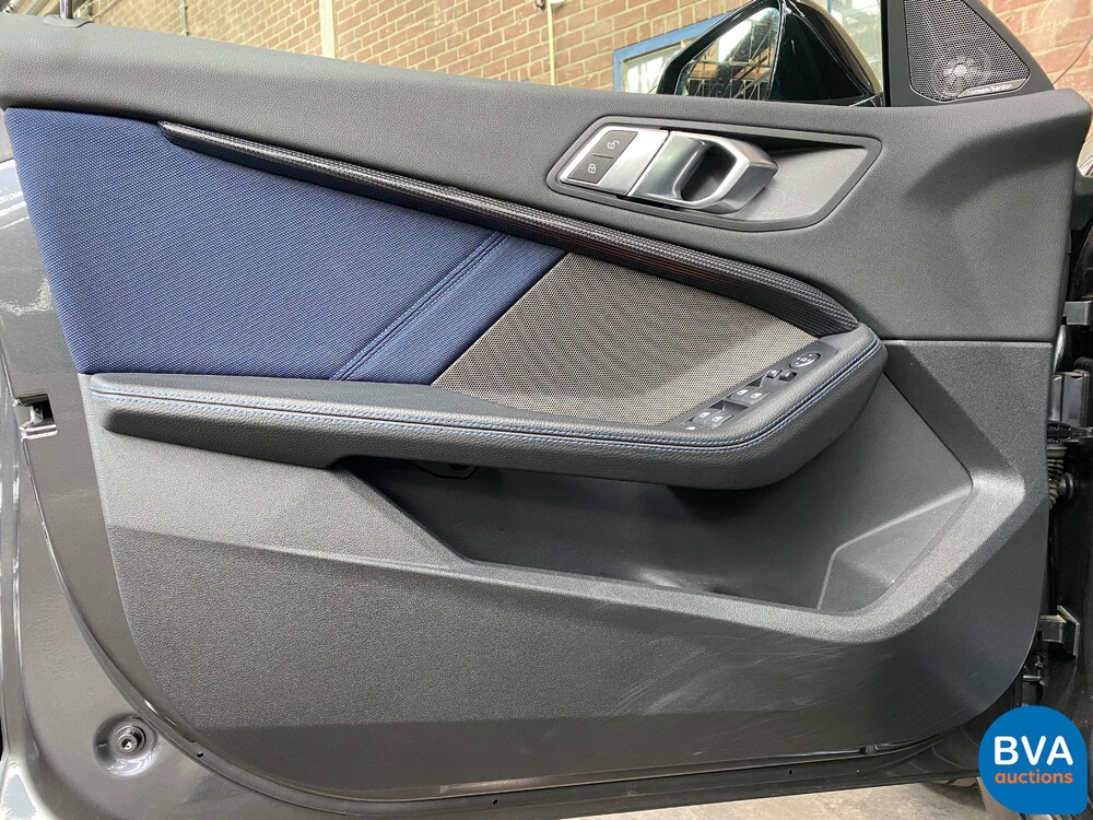 BMW M235i xDrive Gran Coupe M-Sport 2-serie 306pk 2020 -Org. NL-, J-701-LL