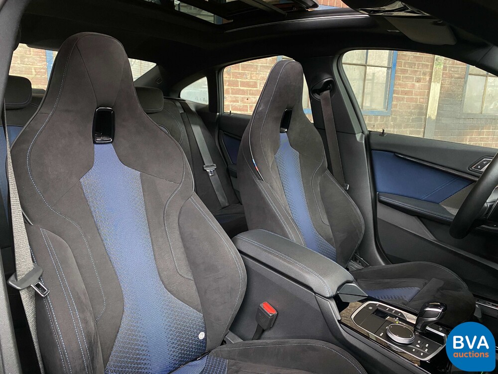 BMW M235i xDrive Gran Coupe M-Sport 2-serie 306pk 2020 -Org. NL-, J-701-LL