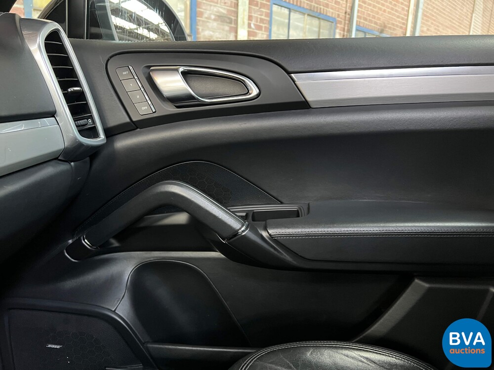 Porsche Cayenne 4.8 Turbo 500PS 2010 -Org. NL-, 04-LKV-9.