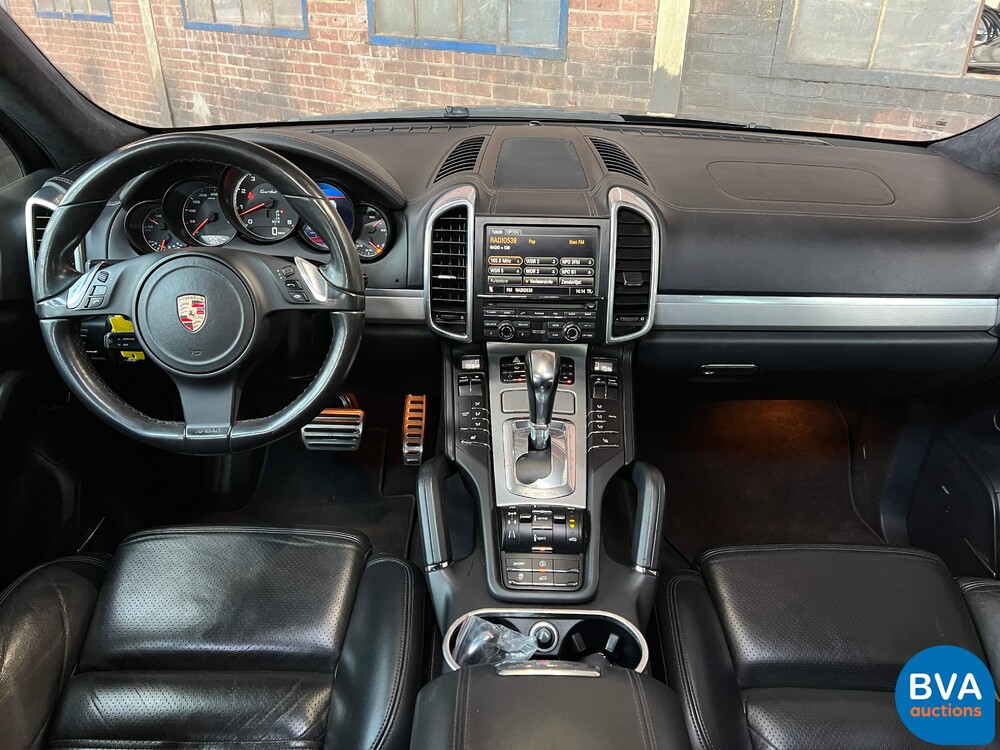 Porsche Cayenne 4.8 Turbo 500PS 2010 -Org. NL-, 04-LKV-9.