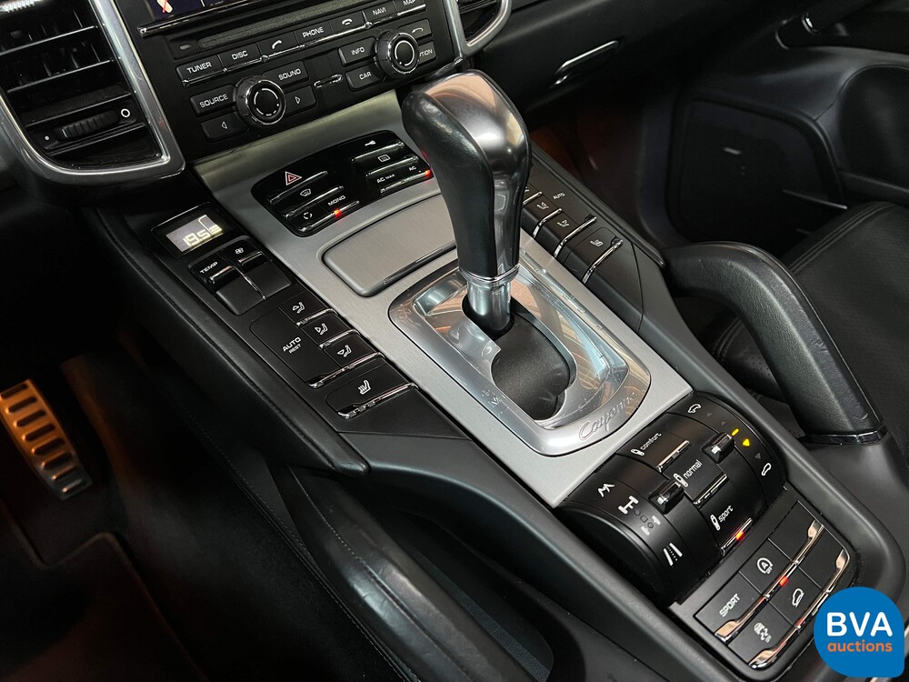 Porsche Cayenne 4.8 Turbo 500PS 2010 -Org. NL-, 04-LKV-9.