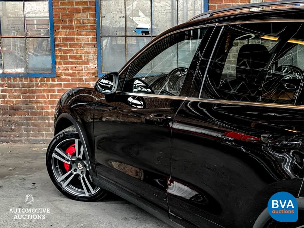 Porsche Cayenne 4.8 Turbo 500PS 2010 -Org. NL-, 04-LKV-9.
