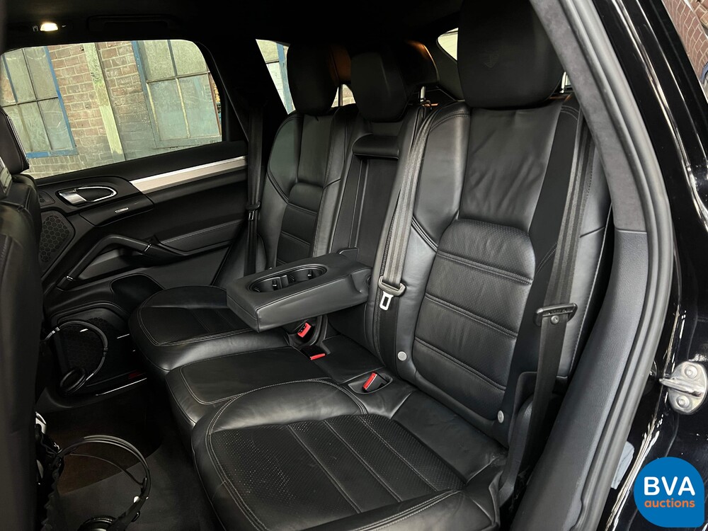 Porsche Cayenne 4.8 Turbo 500PS 2010 -Org. NL-, 04-LKV-9.