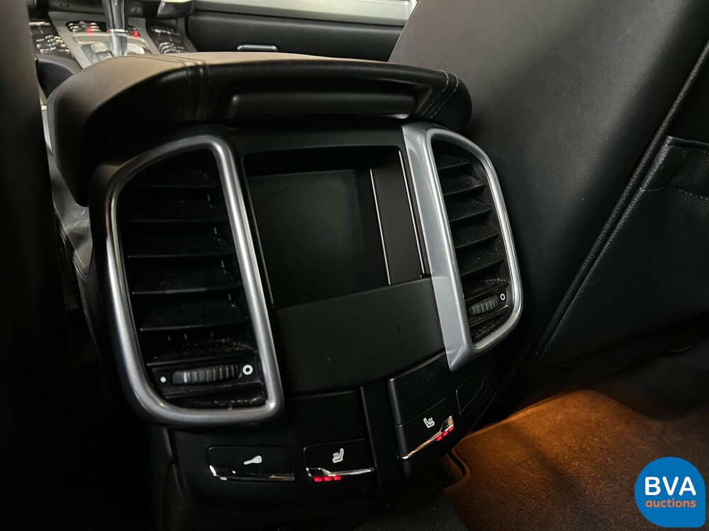 Porsche Cayenne 4.8 Turbo 500PS 2010 -Org. NL-, 04-LKV-9.