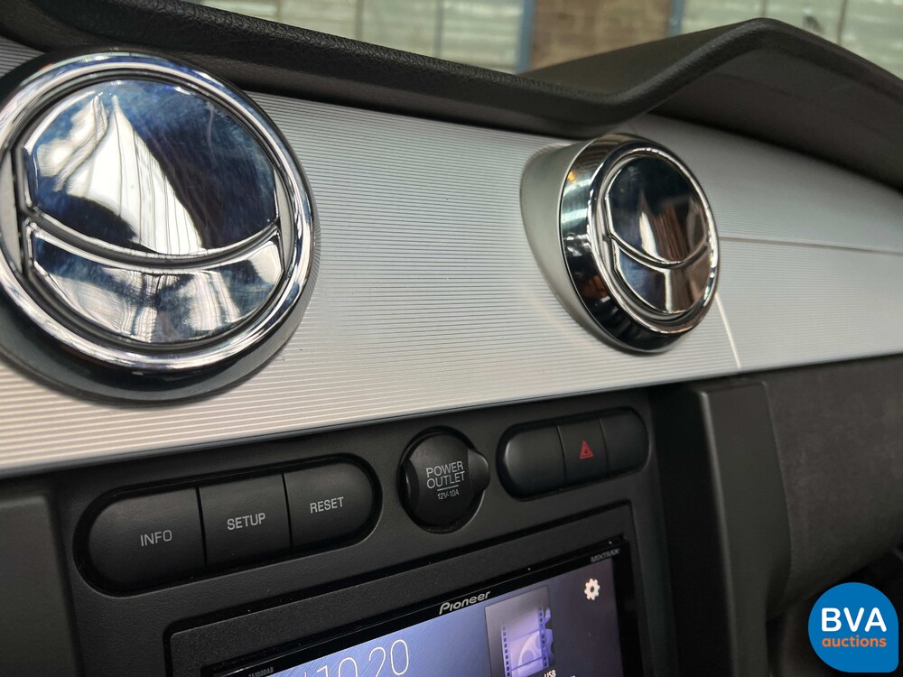 Ford Mustang Convertible Deluxe 4.0 V6 205pk 2006, TV-304-D