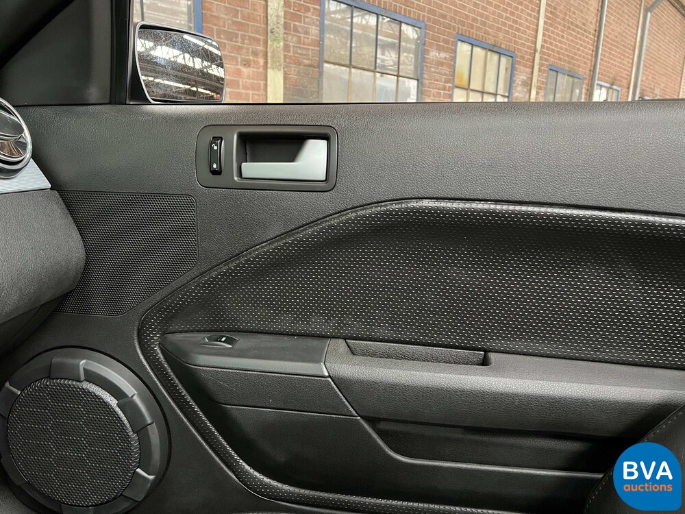 Ford Mustang Convertible Deluxe 4.0 V6 205pk 2006, TV-304-D