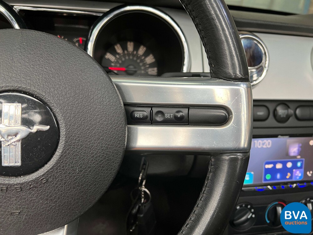 Ford Mustang Convertible Deluxe 4.0 V6 205pk 2006, TV-304-D