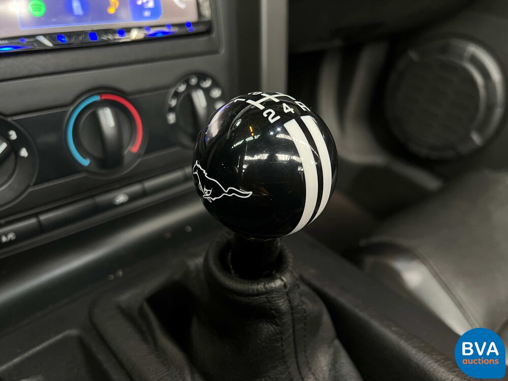 Ford Mustang Convertible Deluxe 4.0 V6 205pk 2006, TV-304-D