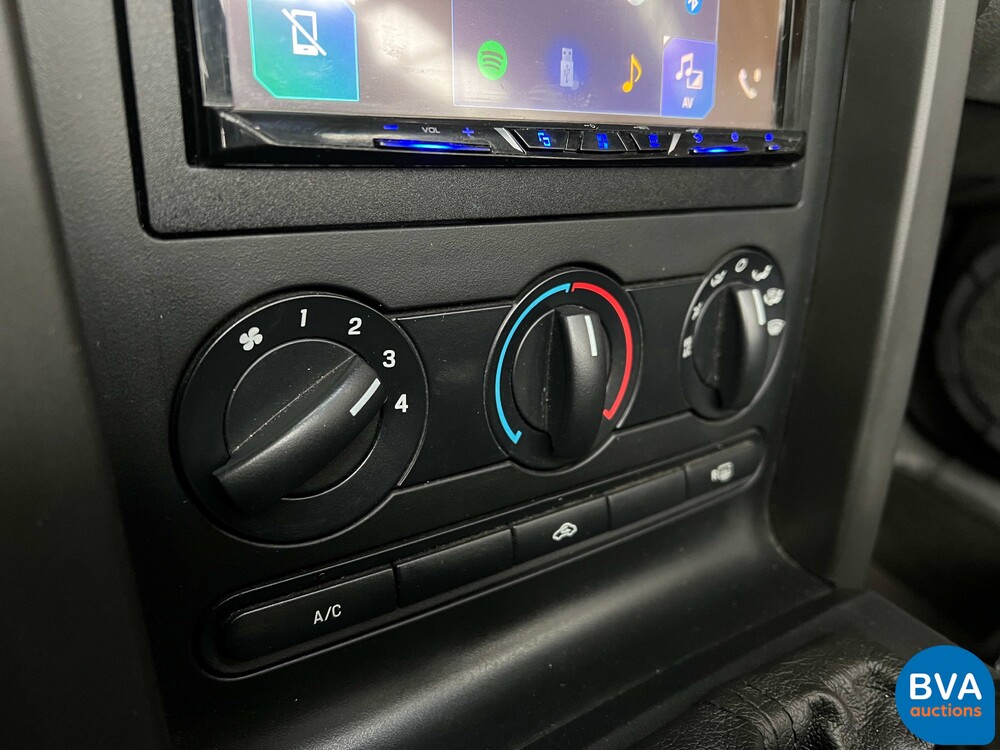 Ford Mustang Convertible Deluxe 4.0 V6 205pk 2006, TV-304-D