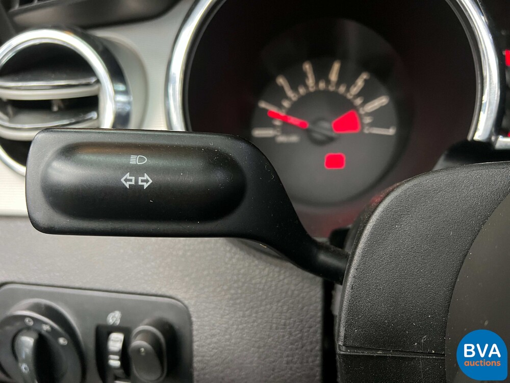 Ford Mustang Convertible Deluxe 4.0 V6 205pk 2006, TV-304-D