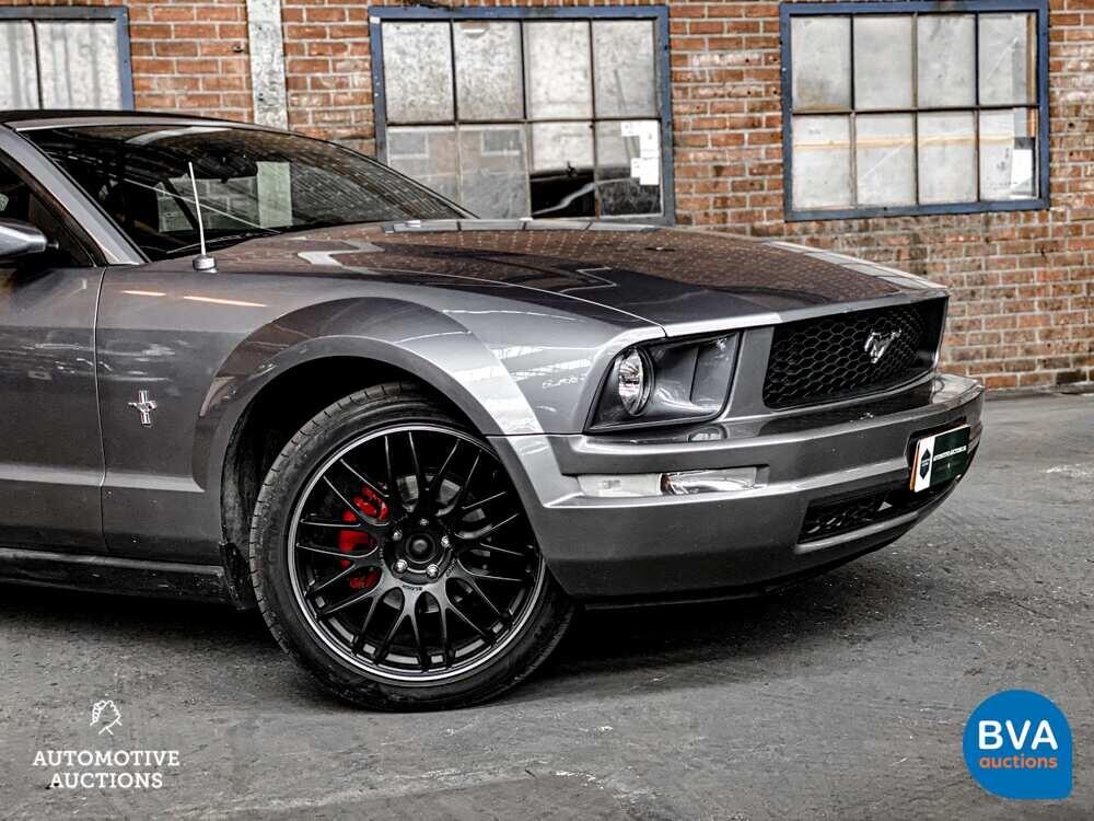 Ford Mustang Convertible Deluxe 4.0 V6 205pk 2006, TV-304-D