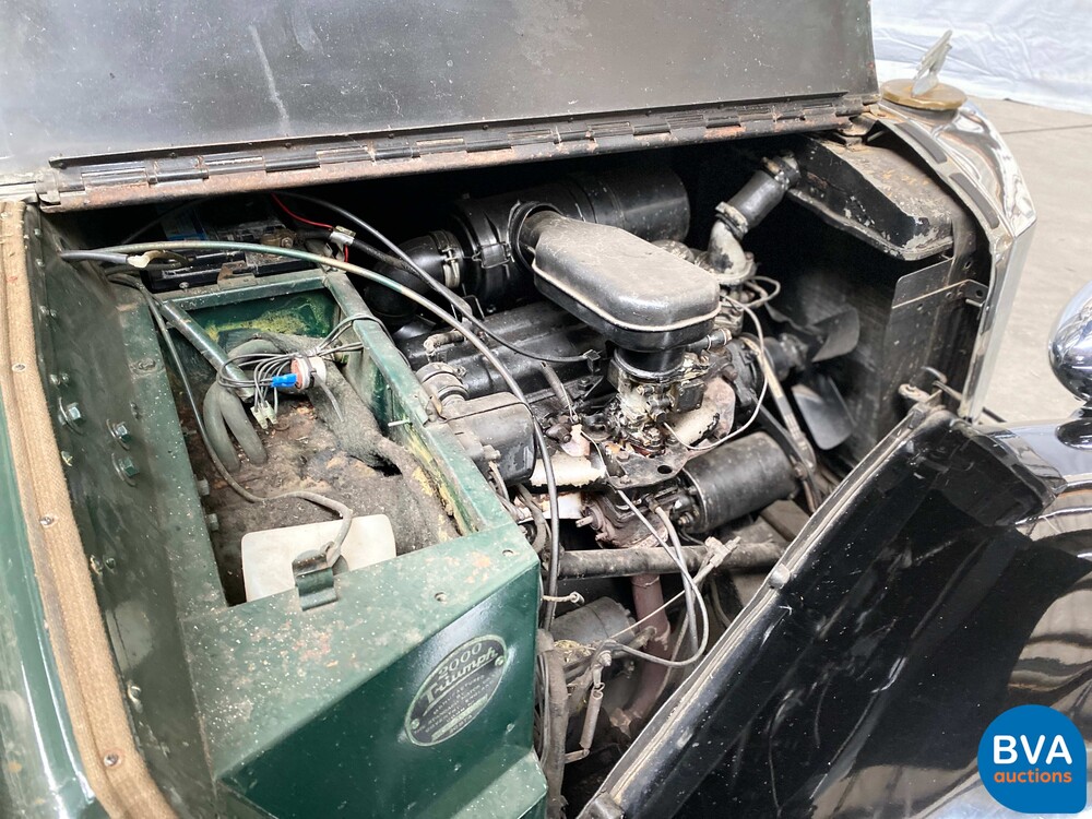 Triumph Saloon Rigid Body 2000 1936, DY-41-RT