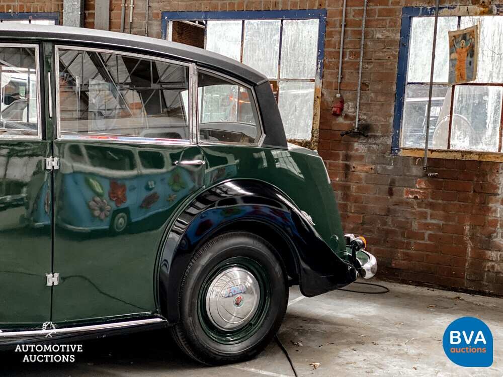 Triumph Saloon Rigid Body 2000 1936, DY-41-RT