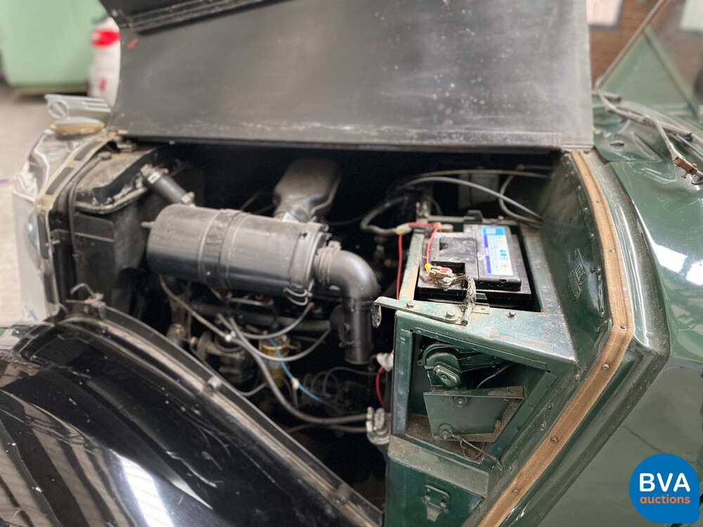 Triumph Saloon Rigid Body 2000 1936, DY-41-RT