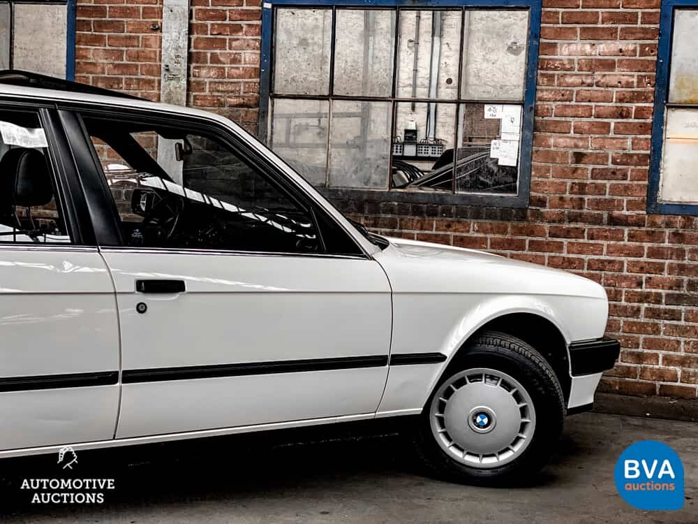 BMW 325i E30 170pk 1987 -DEMOMODEL-