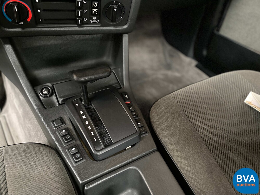 BMW 325i E30 170pk 1987 -DEMOMODEL-