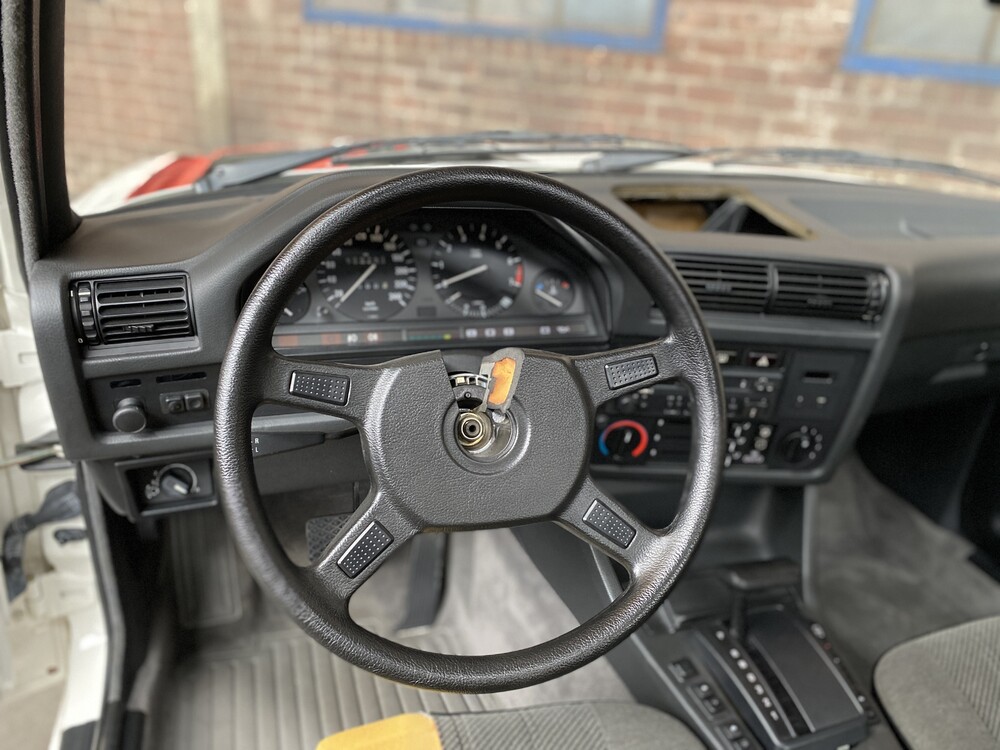 BMW 325i E30 170pk 1987 -DEMOMODEL-