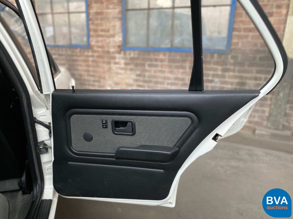 BMW 325i E30 170pk 1987 -DEMOMODEL-