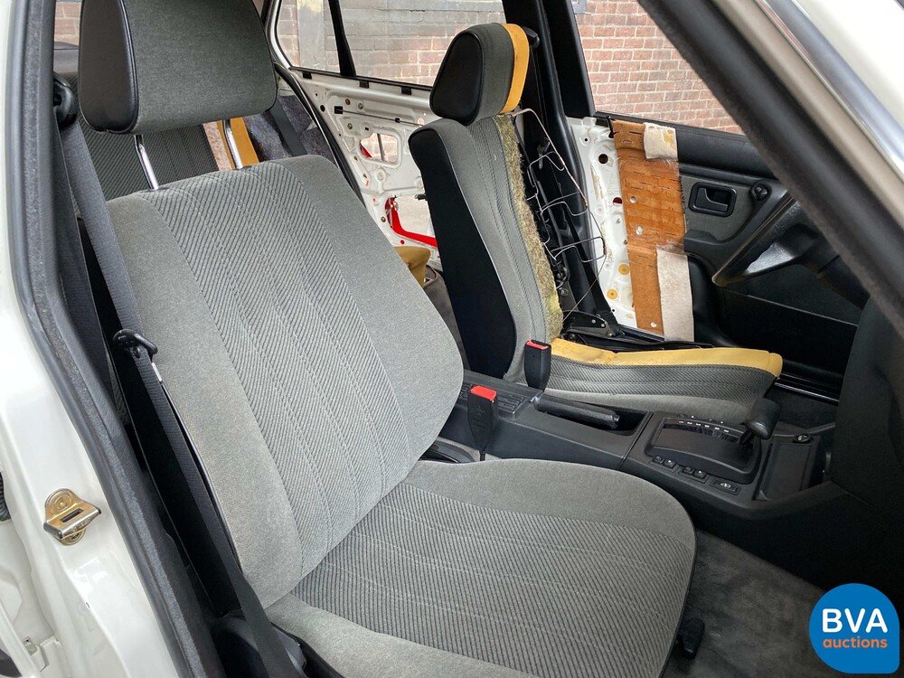 BMW 325i E30 170pk 1987 -DEMOMODEL-